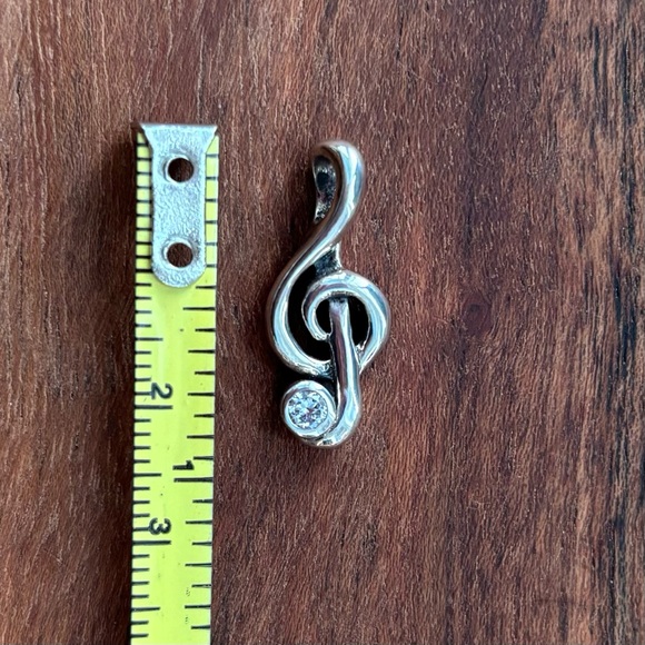 Sterling Silver Treble Clef Zirconia Pendant - Picture 5 of 5